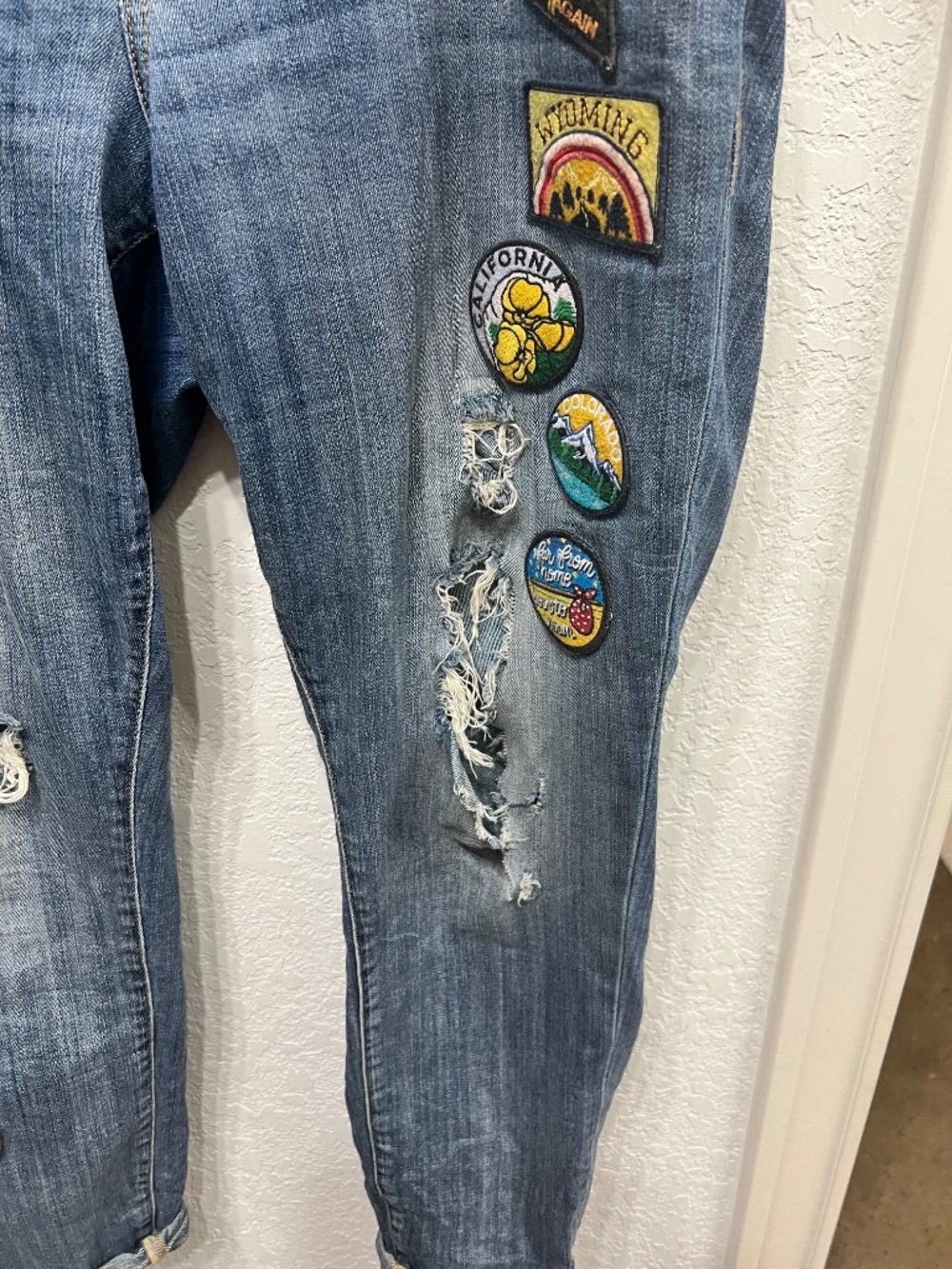 Torrid patch jeans - Picture 2 of 2